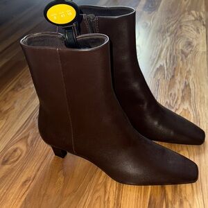 Elegant Brown Ankle Boots